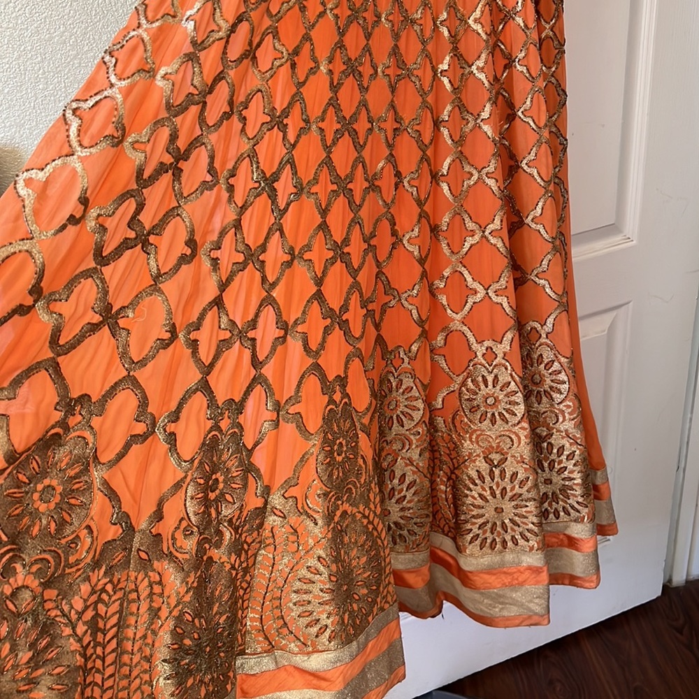 Dress - Picture 3 of 3